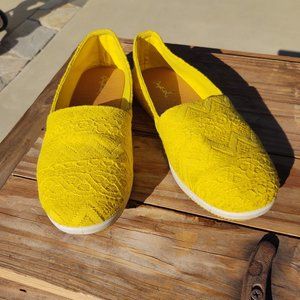 Yellow Lace Flats